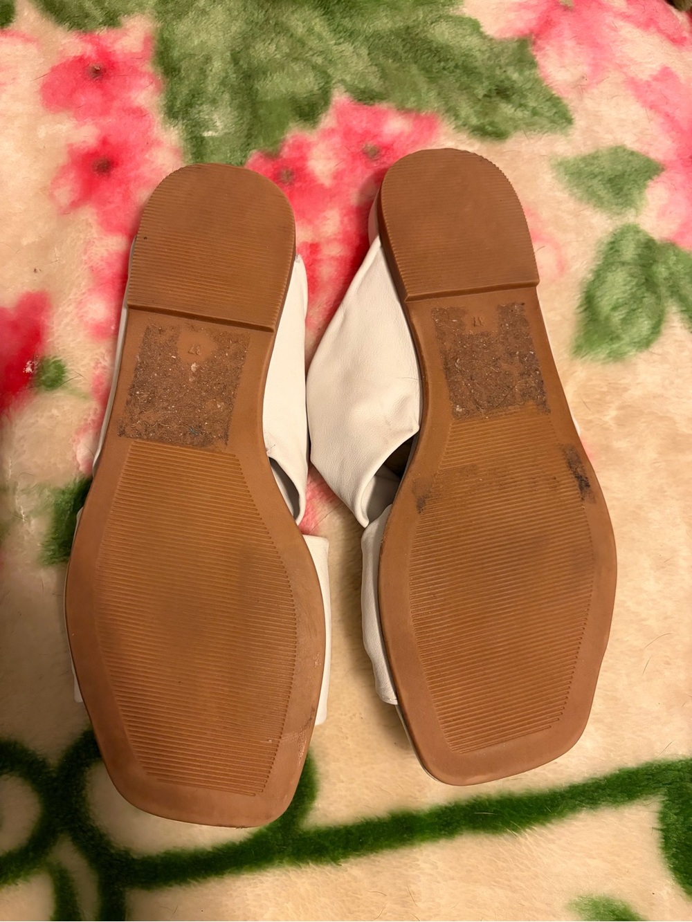 Miz Mooz Cream Knotted Slide Mules - Picture 3 of 4